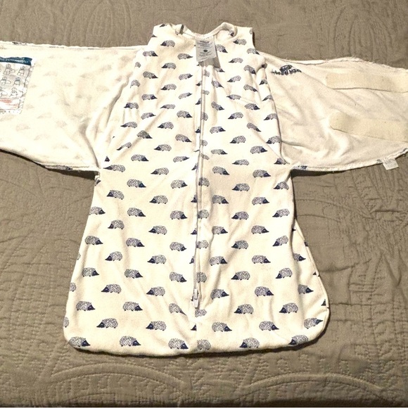 Halo Sleep  sack Swaddle hedgehogs print small - Picture 4 of 6
